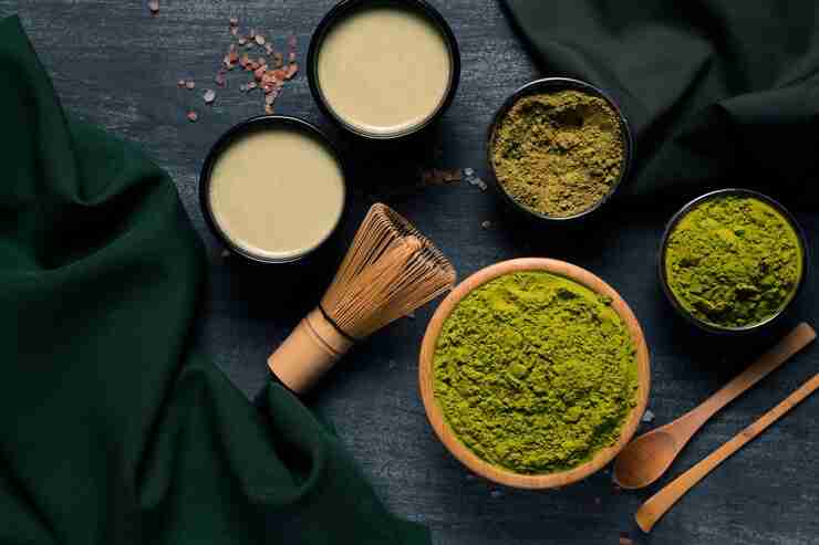 Red Vein Kratom vs Green: A Guide for Kratom Buyers